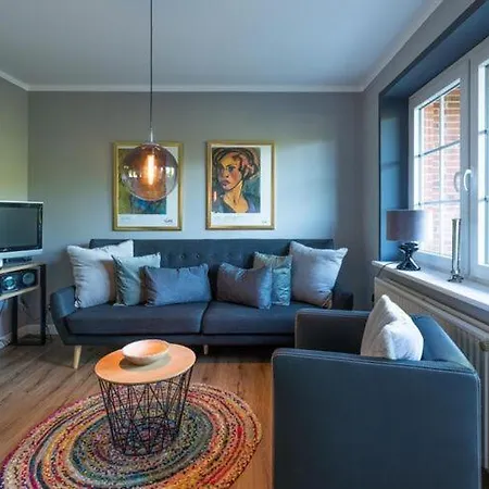 Apartman Charming And Cozy Holiday With A Fireplace